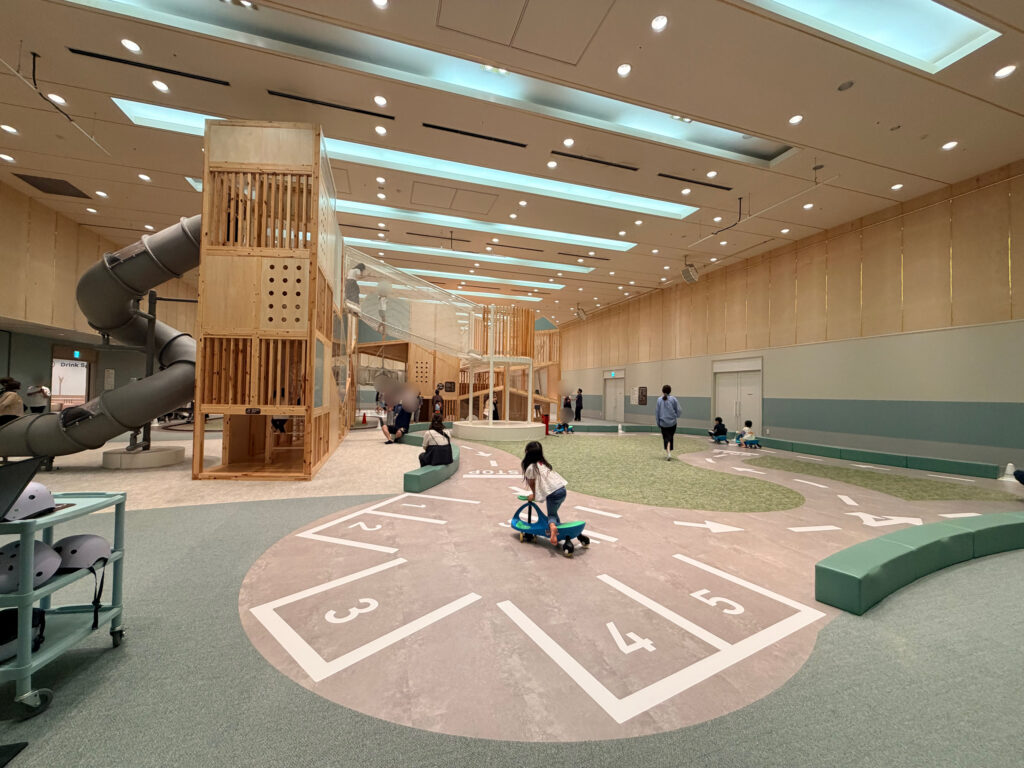 森の8の大型遊具
